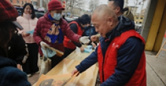 【市城市燃熱集團富泰熱力】新華西分公司黨總支開展學雷鋒志愿服務(wù)活動