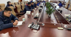 集團公司領(lǐng)導為設(shè)備公司、燃熱房地產(chǎn)公司黨員講專題黨課